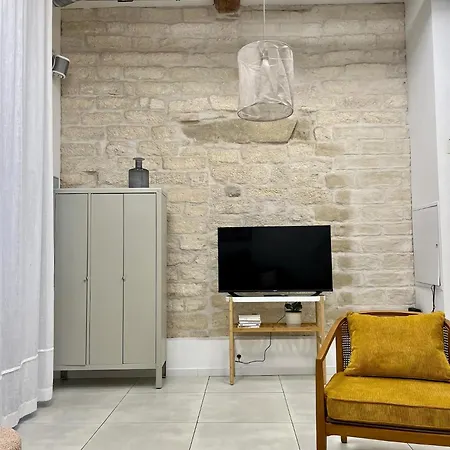 Le Chaptal • Beau T2 • Clim • Centre Gare St Roch * 몽펠리에
